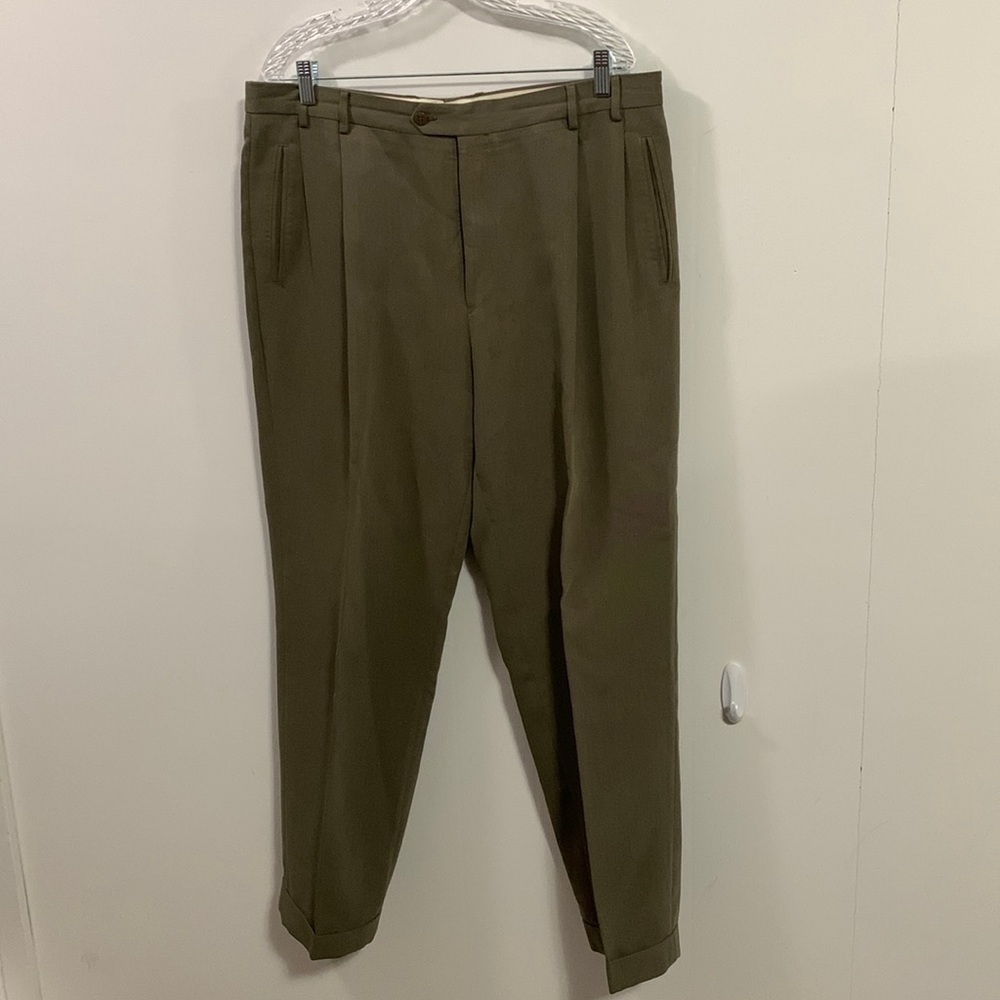 Jhane Barnes Mensware Pleated Dress pants Size 38, good condition, nice fabric